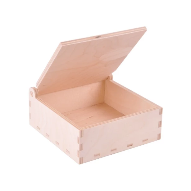 Drewniane pudełko ażurowe pełne boki - 11x11x5,2cm