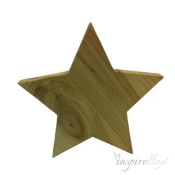 Gwiazdka wykonana z drewna o grubości 2 cm.,  wys. 20 cm